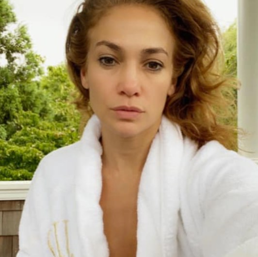 Discover Jennifer Lopez’s secret morning ritual that keeps her energized and focused all day! 💫