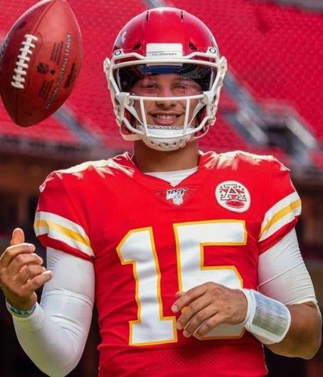 Discover Patrick Mahomes’ secrets to staying calm under NFL pressure! Unveil the blueprint for handling stress like a pro.