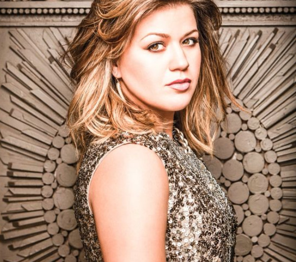 Unlocking the secrets of catchiness: Explore the science behind Kelly Clarkson’s addictive ‘Stronger’ chorus! 🎶