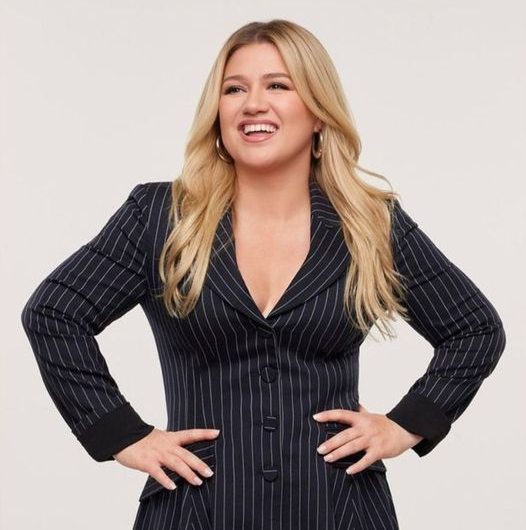 Unlocking Kelly Clarkson’s secrets: Discover the high standards she upholds in the music industry and what sets her apart as a true artist.